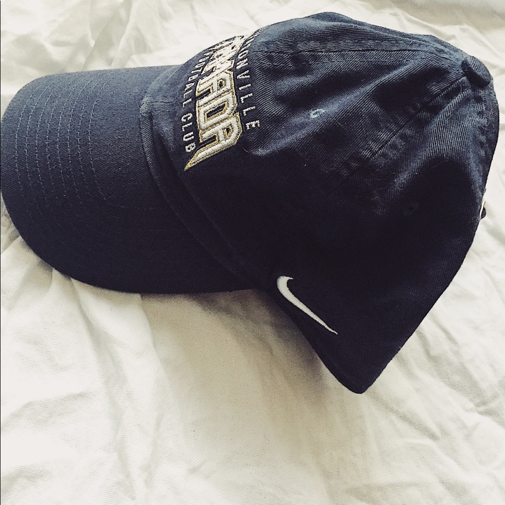 Nike cap - Picture 3 of 3